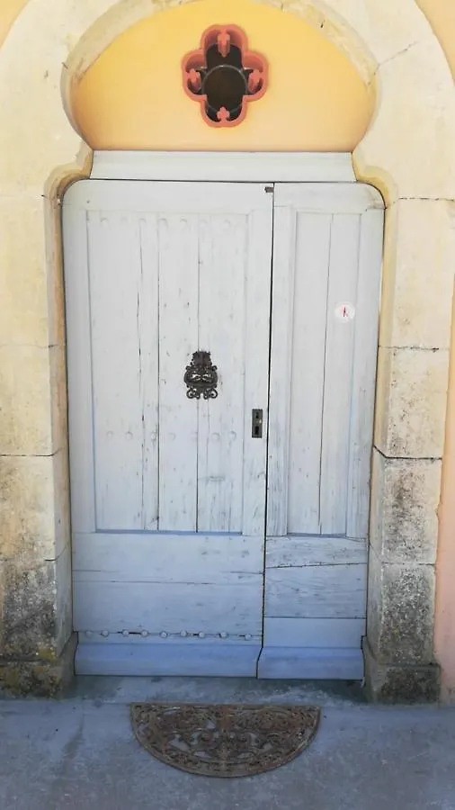 Domaine Picon Hotel Cadenet 0*,